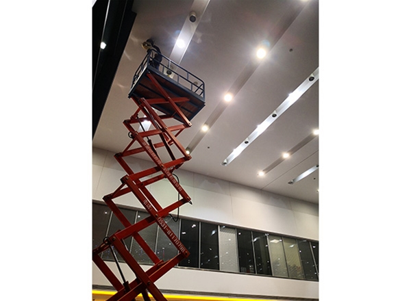 芜湖中星奔驰4S店 水炮维修